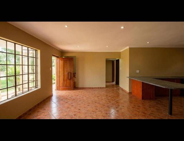 FARM FOR SALE IN KAMEELDRIFT WEST